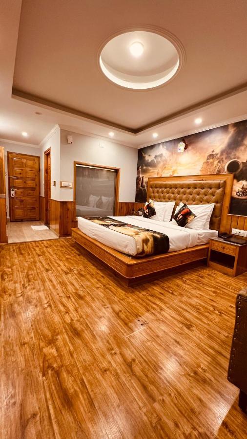 Smuggler Resort By West Western Near To Mall Road & Hadimba Temple # Swimming Pool#Free Pick From Volvo Bus Stand 马拉里 外观 照片